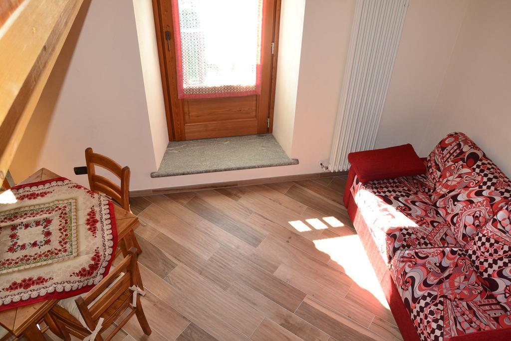 Lo Coppa Fen Apartment Aosta Room photo