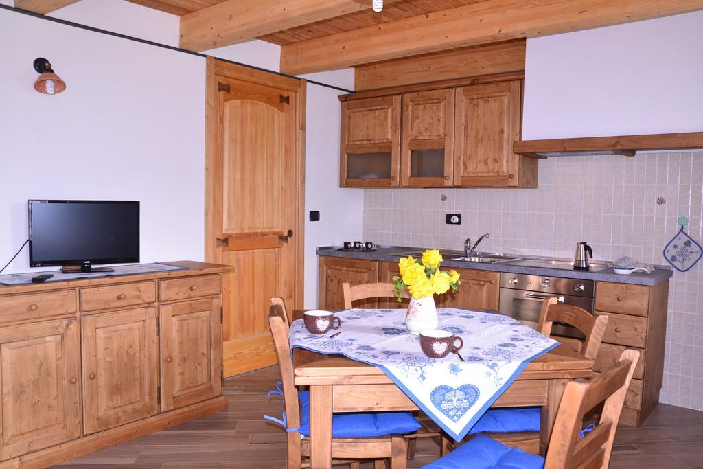 Lo Coppa Fen Apartment Aosta Room photo